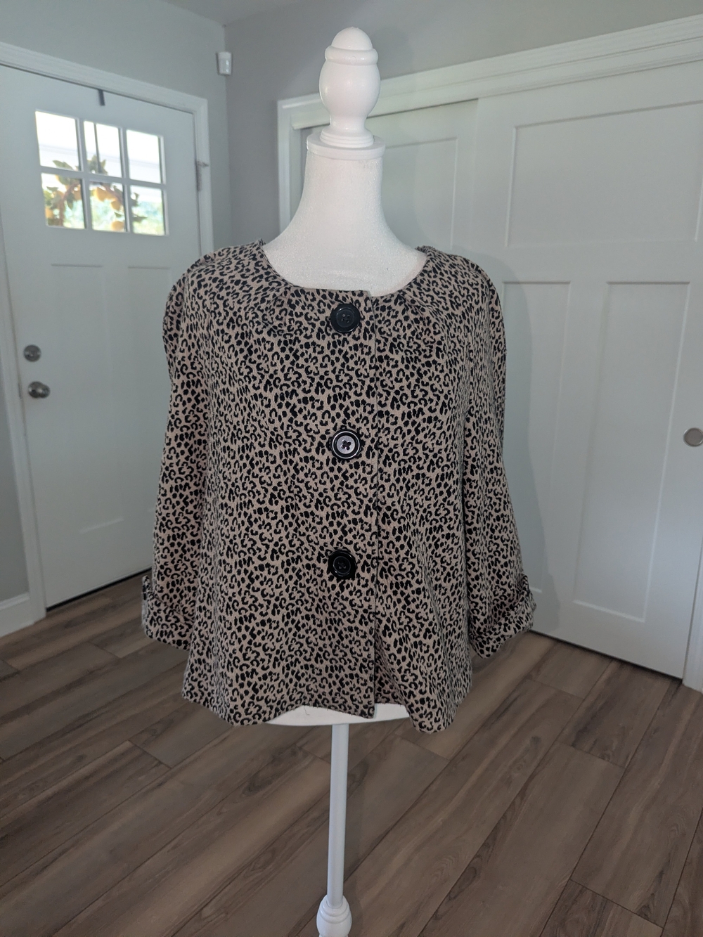 Kim Rogers Beige and Black Leopard Print Button-Front Tunic Jacket